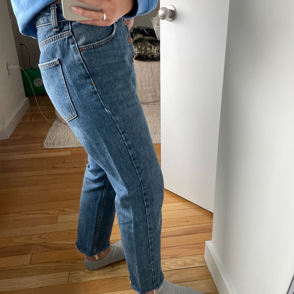 Relaxed High Rise Jeans
